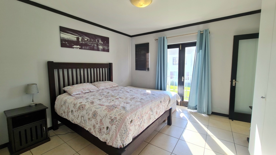 2 Bedroom Property for Sale in Bowtie Western Cape